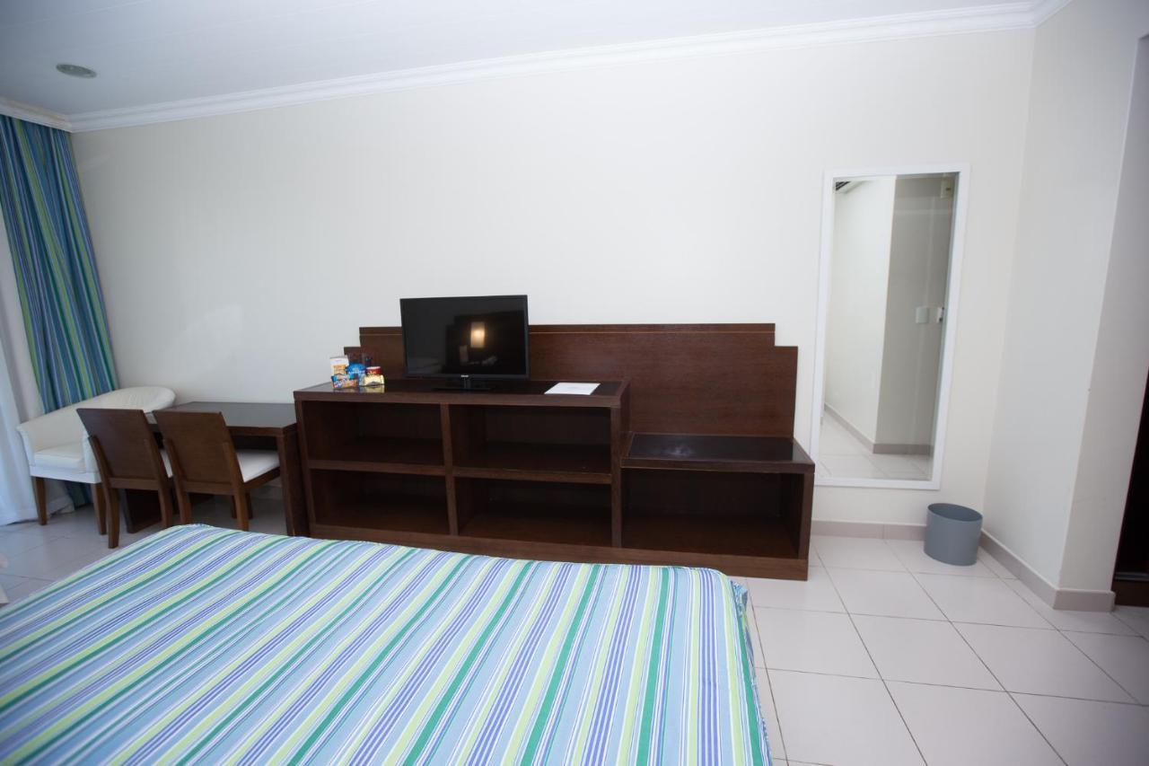 Bahia Plaza Hotel Busca-Vida Exterior photo