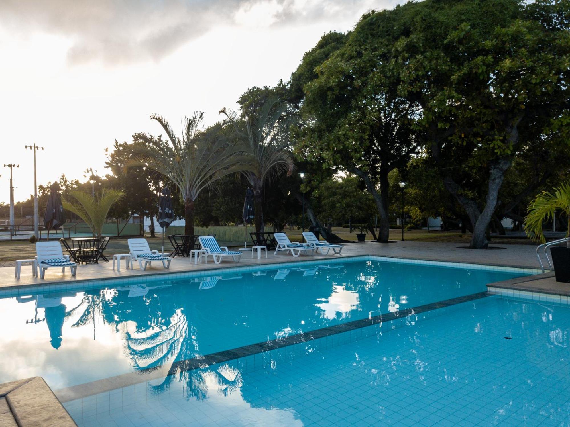 Bahia Plaza Hotel Busca-Vida Exterior photo