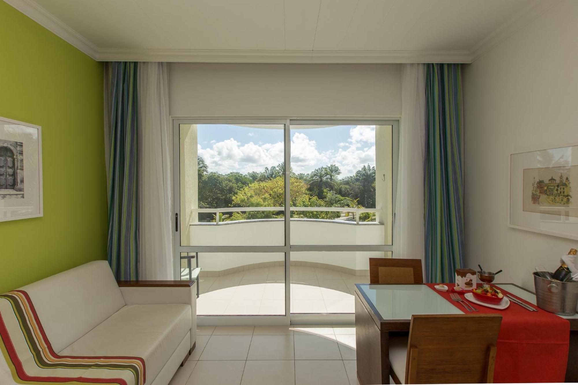 Bahia Plaza Hotel Busca-Vida Exterior photo