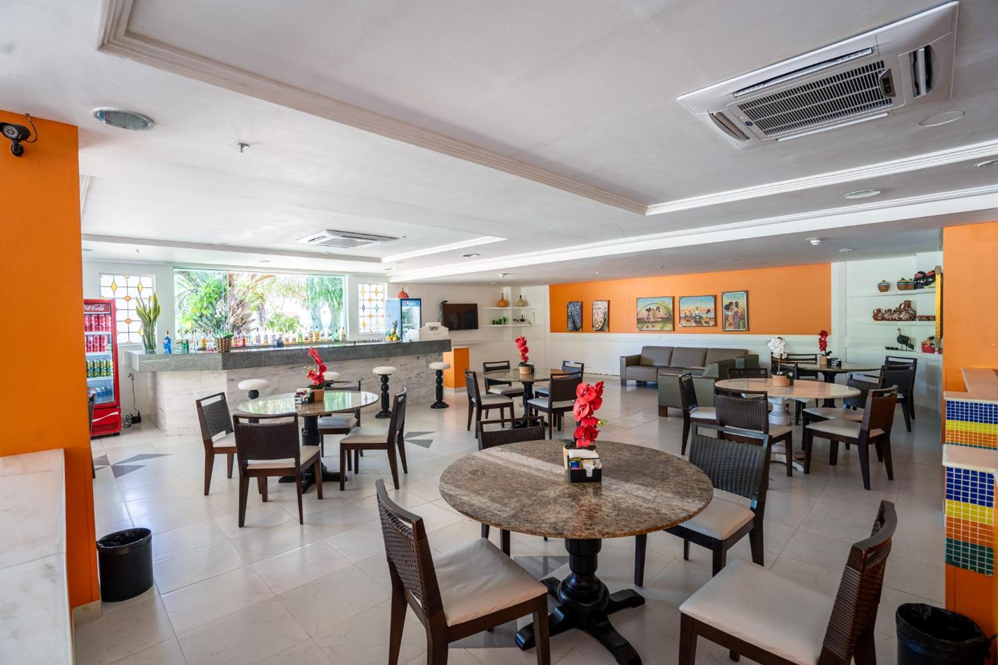 Bahia Plaza Hotel Busca-Vida Exterior photo